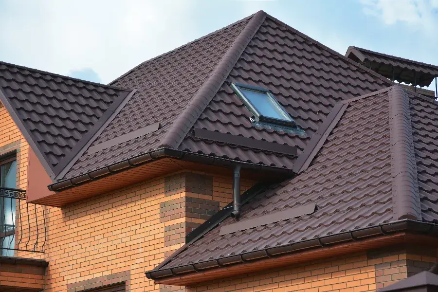 Choosing the Right Skylight Roofing Material for Your Home in Oyen, AB